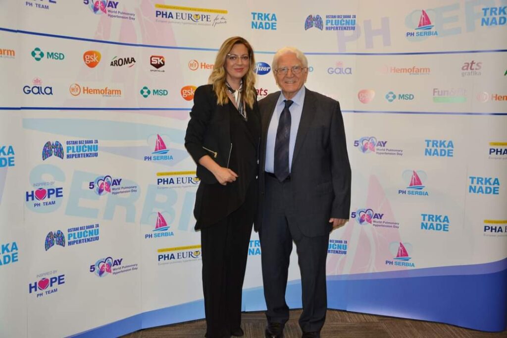 Danijela Pešić i prof. dr Slavko Simeunović na evropskom kongresu PAH.