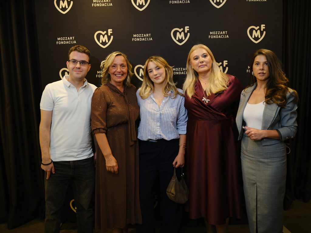 Pera Ivana Nina Vesna i Šeki